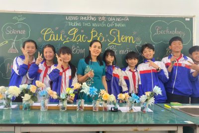 SINH HOẠT CÂU LẠC BỘ STEM TRƯỜNG THCS NGUYÊN CHÍ THANH